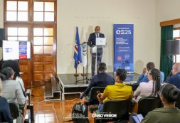 Ministro Apresenta Orçamento do Estado 2025 com Ênfase em Capital Humano