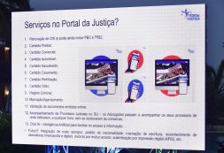 Primeiro Ministro preside acto de lançamento oficial do Portal de Justiça