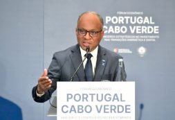 Ulisses Correia e Silva destaca parceria estratégica com Portugal no encerramento do Fórum Económico