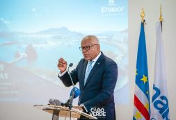 Ministro do Mar destaca importância do Porto Grande para Cabo Verde e ressalta Terminal de Cruzeiros em São Vicente